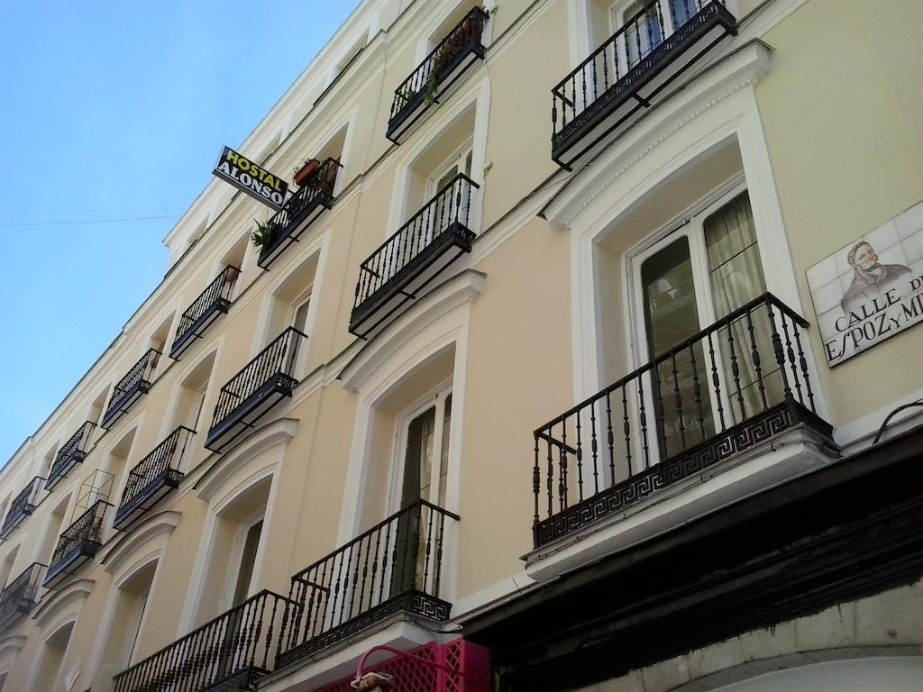 Hostal Alonso Hotel Madrid Exterior photo