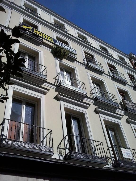 Hostal Alonso Hotel Madrid Exterior photo